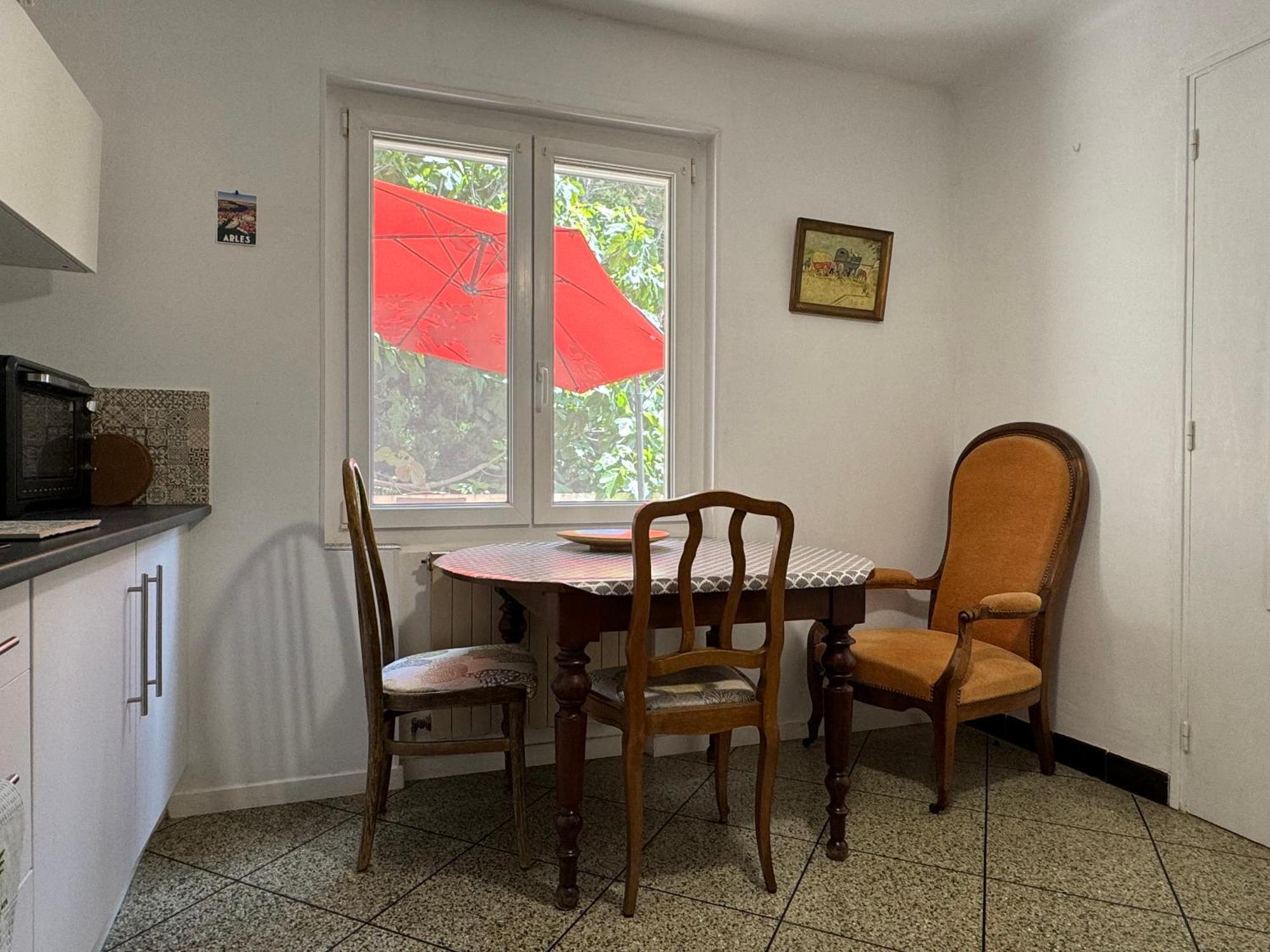 En Ville Avec Un Air De Campagne Arles Eksteriør billede